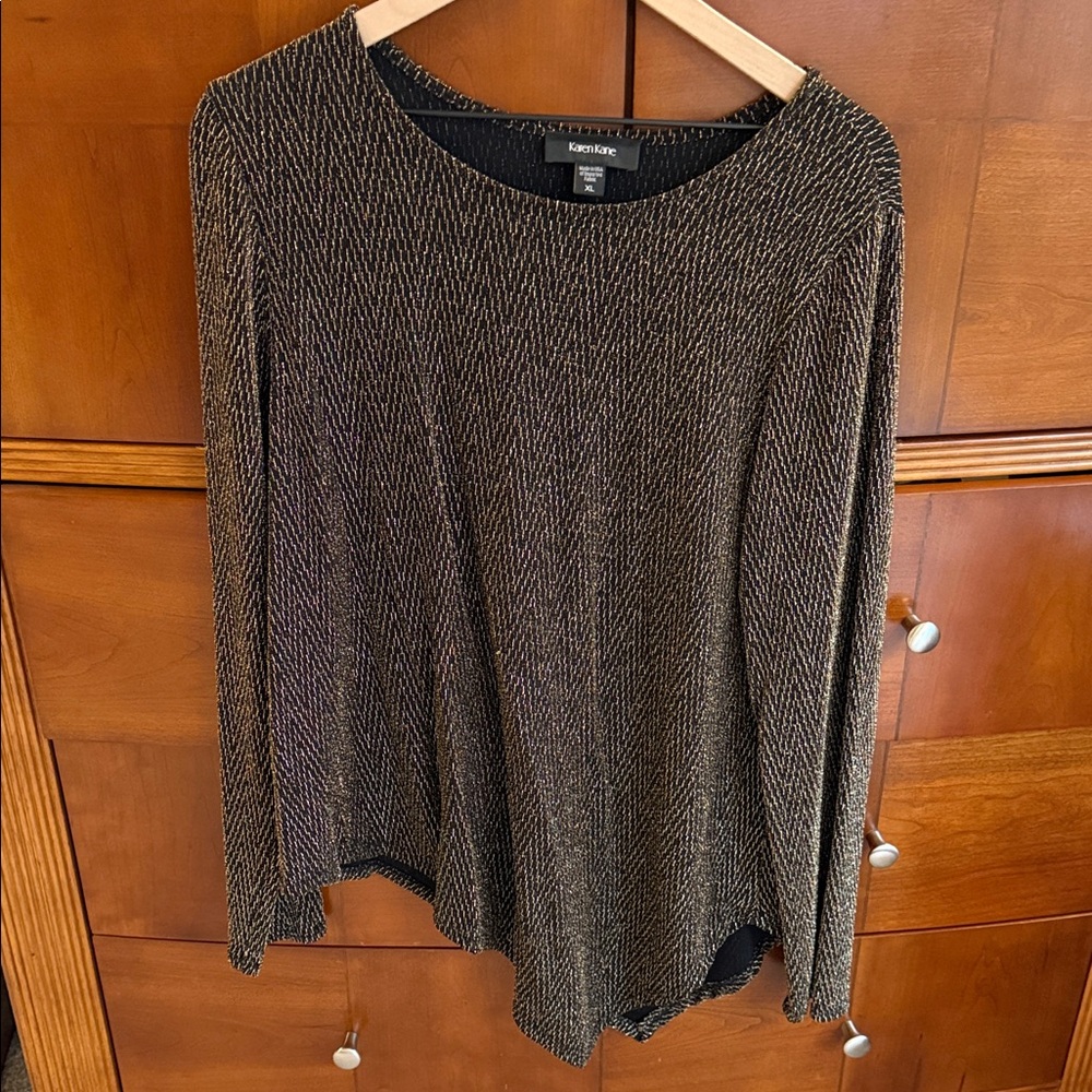 Asymmetrical Black and Gold Long Sleeve Top Karen Kane size large